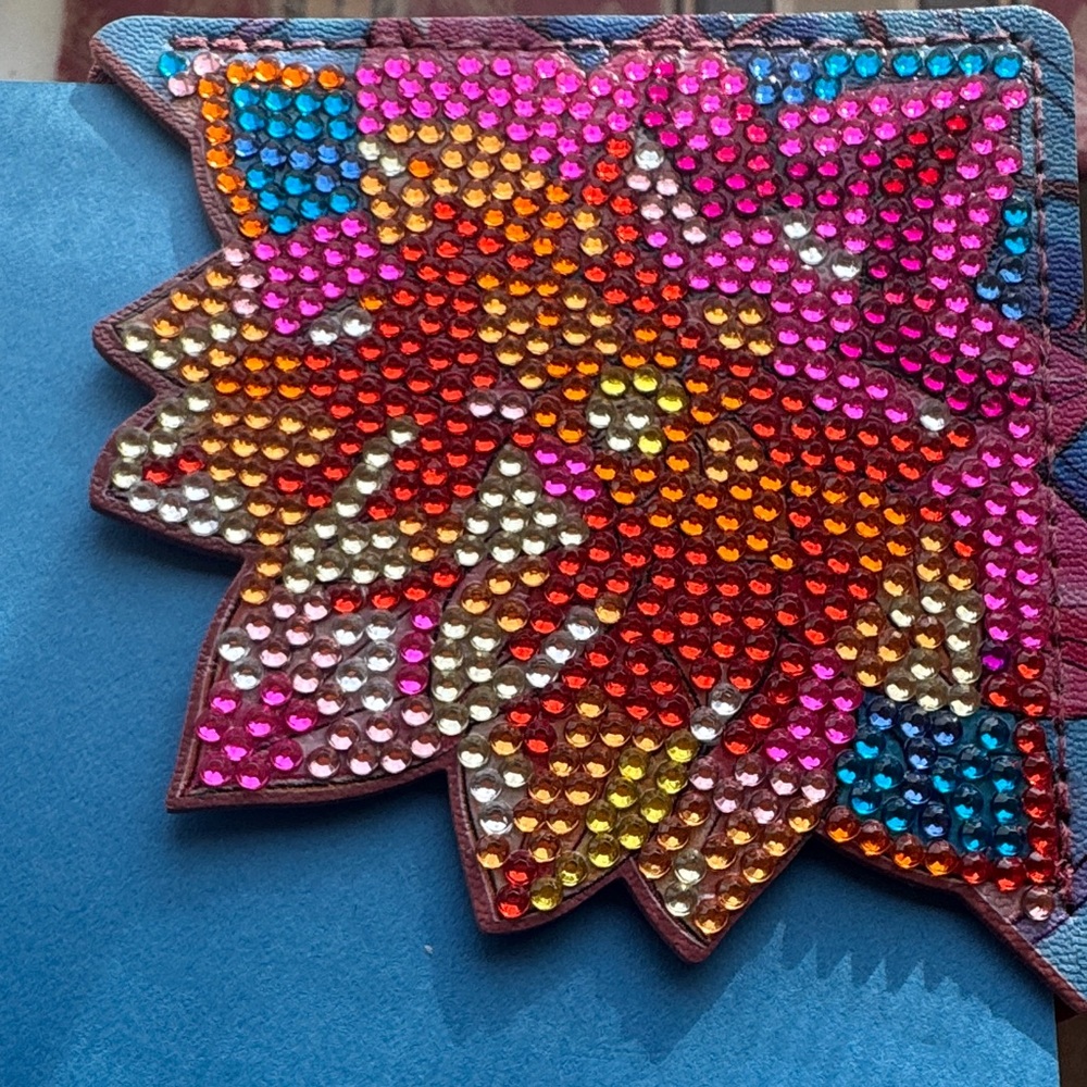 📖 Handcrafted Diamond Art Floral Corner Bookmarks - Set of 2 - Picture 5 of 7